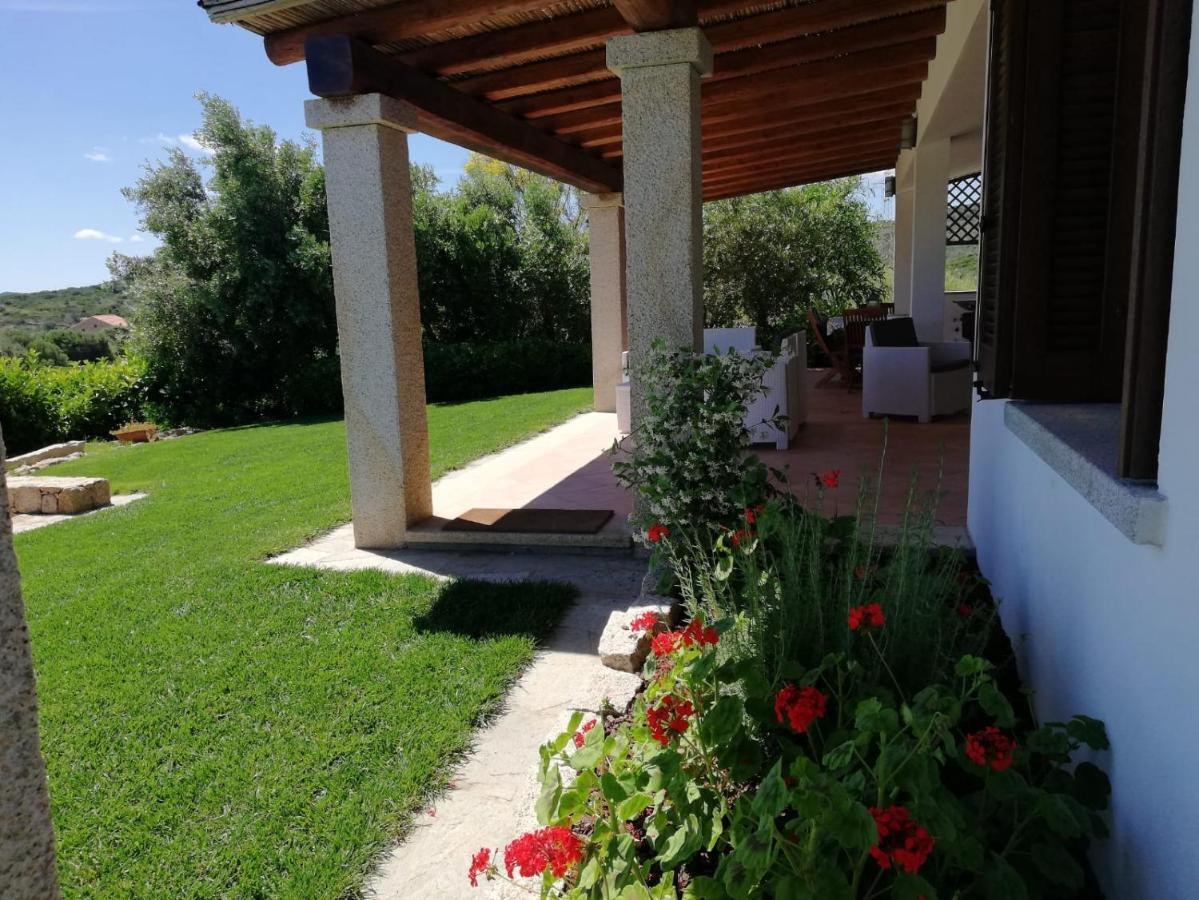 La Sima Villa Con Piscina Vista Mare San Pantaleo Sardegna Extérieur photo